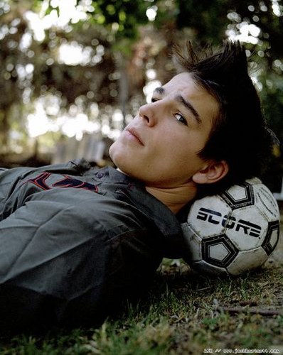 Josh Hartnett